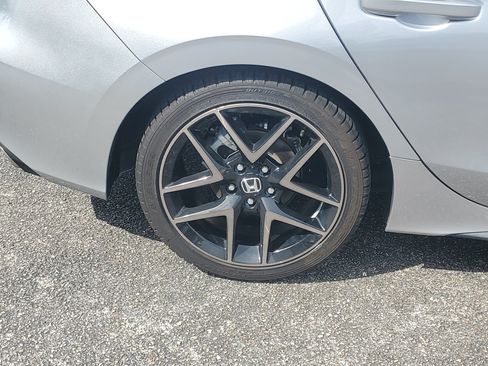 Used 2022 Honda Civic Sport Touring image 8