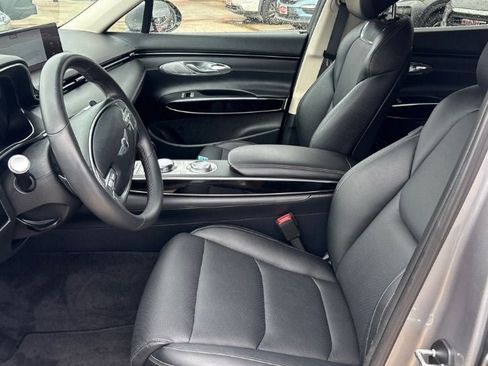 Used 2025 Genesis GV70 2.5T AWD/4WD image 5