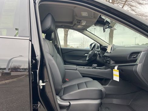 New 2025 Nissan Rogue SV w/ SV Premium Package image 26