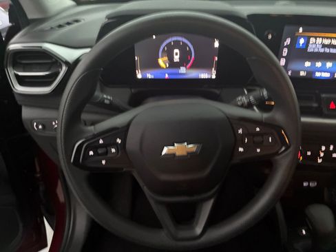 Used 2025 Chevrolet TrailBlazer LT image 25