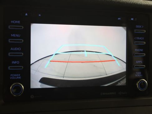 Used 2018 Toyota Sienna SE FWD image 9
