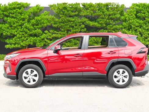 Used 2025 Toyota RAV4 LE FWD image 5