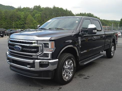 Certified 2022 Ford F350 Lariat w/ Lariat Ultimate Package AWD/4WD image 2