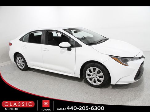 Certified 2023 Toyota Corolla LE image 1