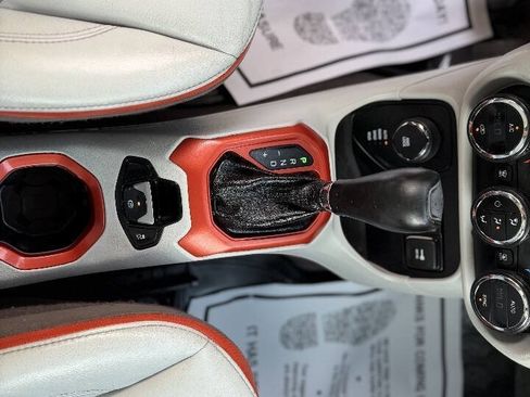 Used 2015 Jeep Renegade Limited AWD/4WD image 13