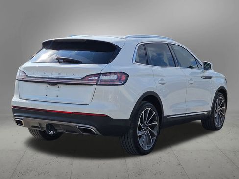 Used 2022 Lincoln Nautilus Reserve w/ Equipment Group 202A image 5