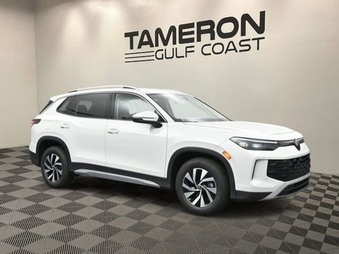 New 2025 Volkswagen Tiguan S FWD image 1