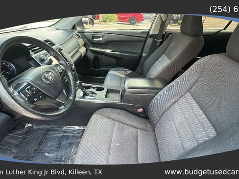Used 2016 Toyota Camry LE w/ Moonroof Package FWD image 11