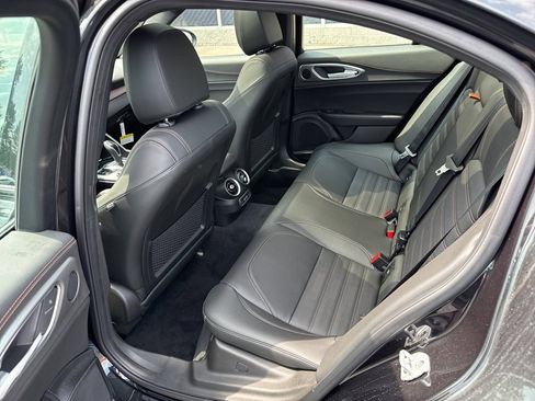 New 2025 Alfa Romeo Giulia Intensa w/ Driving Assist Package image 17