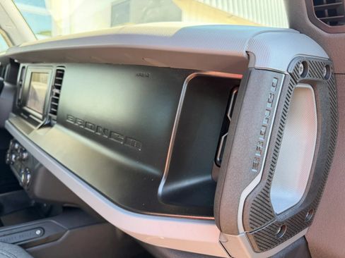 Used 2023 Ford Bronco 2-Door AWD/4WD image 12