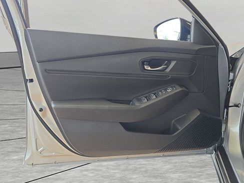 Used 2025 Honda Accord SE image 12