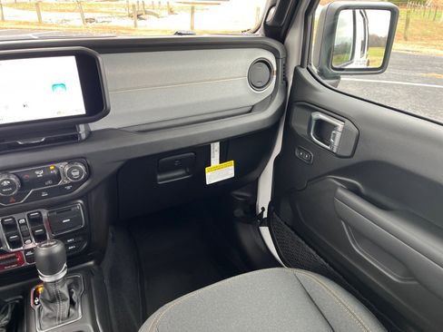 New 2026 Jeep Wrangler Unlimited Sport image 13