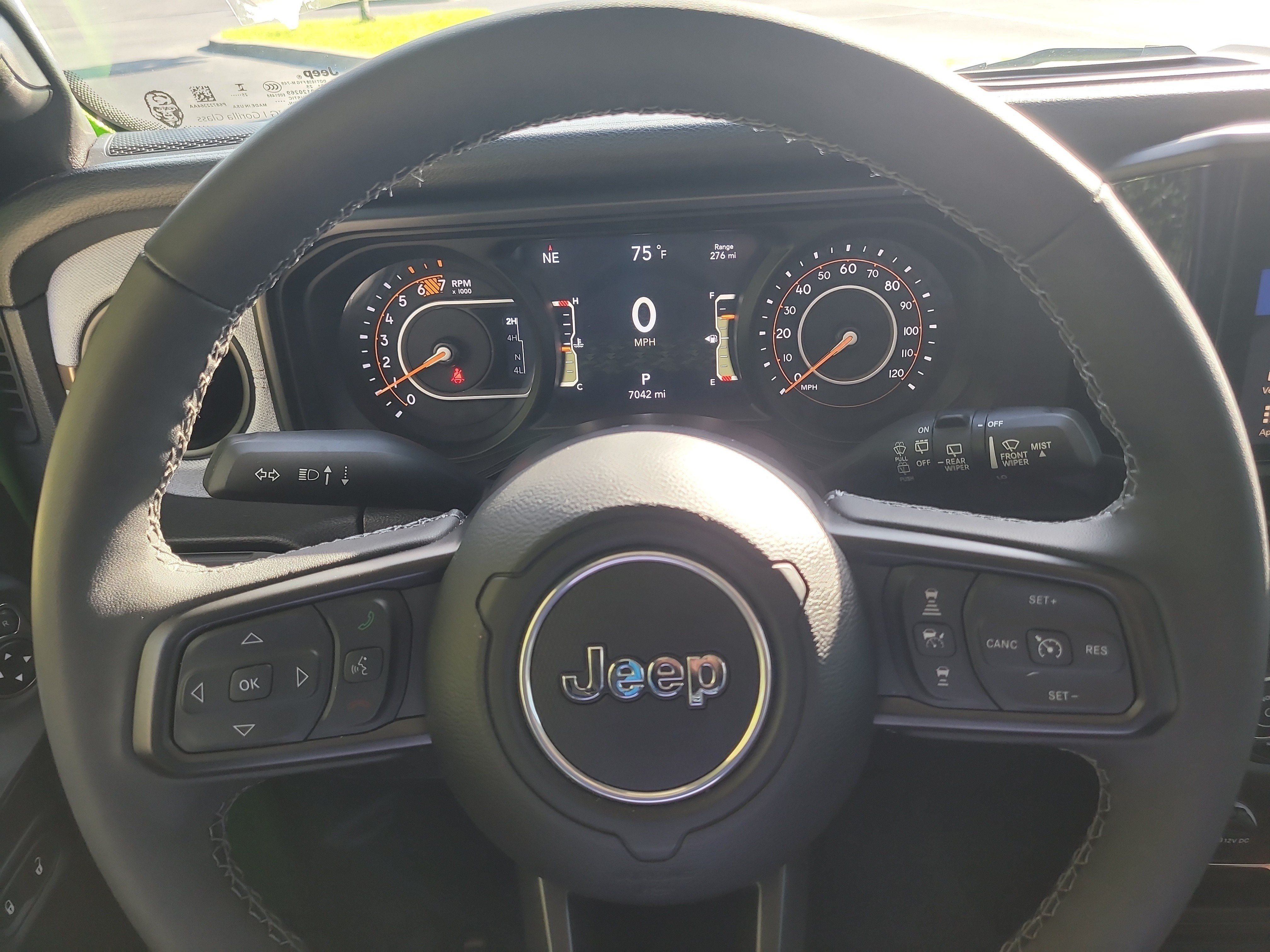 Used 2025 Jeep Wrangler Unlimited Sport AWD/4WD image 29