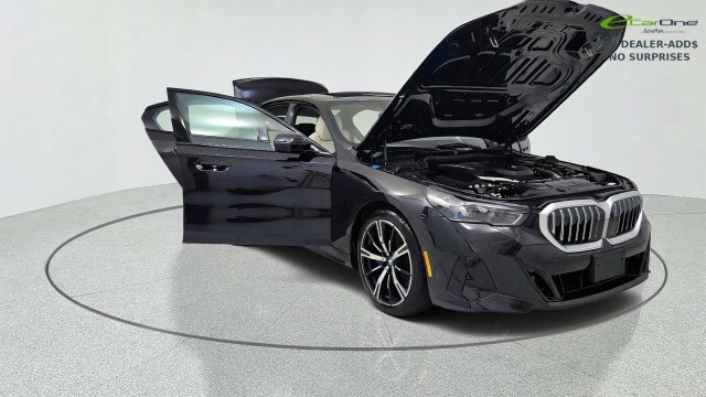Used 2027 BMW 530i w/ M Sport Package RWD image 11