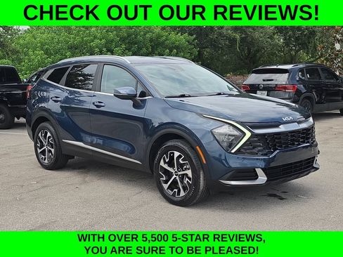 Used 2023 Kia Sportage EX AWD/4WD image 3