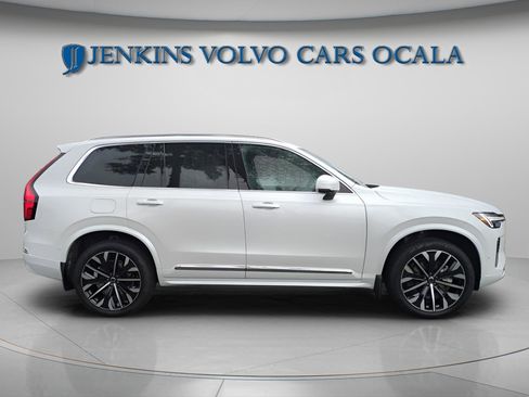 New 2026 Volvo XC90 B6 Plus w/ Protection Package Premier image 9