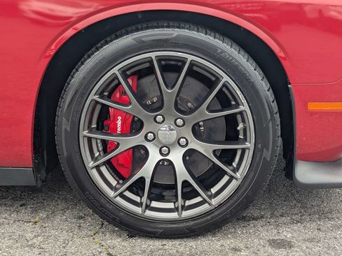 Used 2016 Dodge Challenger SRT w/ Technology Group RWD image 11