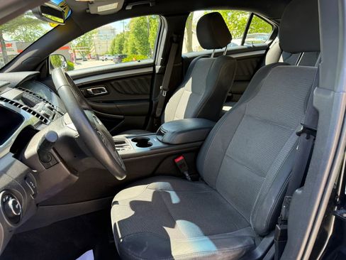 Used 2018 Ford Taurus SEL FWD image 11