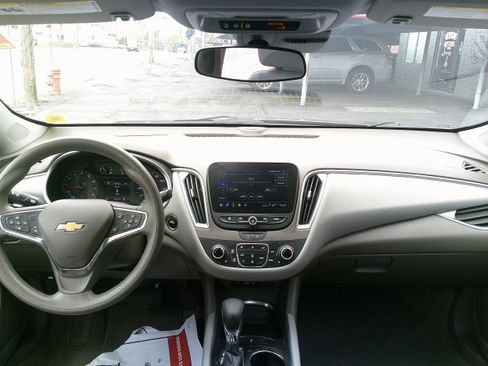 Used 2023 Chevrolet Malibu LT FWD image 19