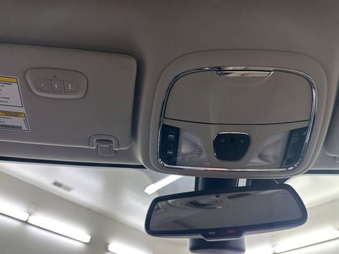 Used 2015 Jeep Cherokee Limited w/ Luxury Group image 44