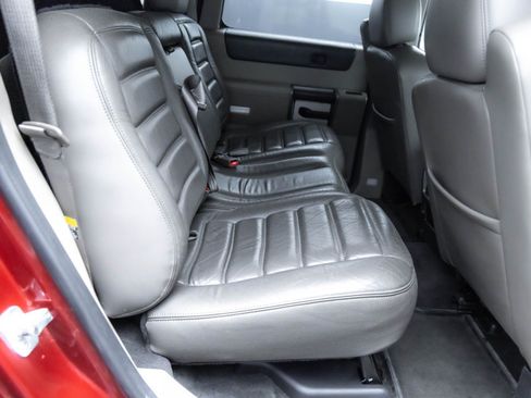 Used 2003 HUMMER H2 Luxury w/ Preferred Equipment Group image 6