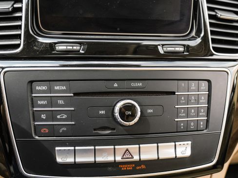 Used 2018 Mercedes-Benz GLE 350 w/ Premium 1 Package image 25