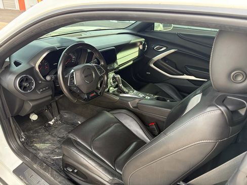 Used 2019 Chevrolet Camaro SS image 10