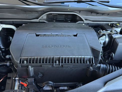 New 2025 Honda Pilot EX-L image 31