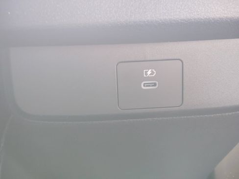 New 2026 Nissan Sentra SR w/ SR Premium Package FWD image 9
