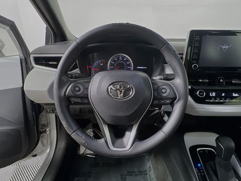 Used 2021 Toyota Corolla SE FWD image 18