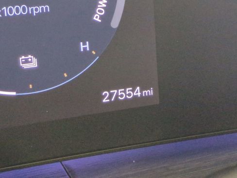 Used 2024 Hyundai Santa Fe Limited image 37