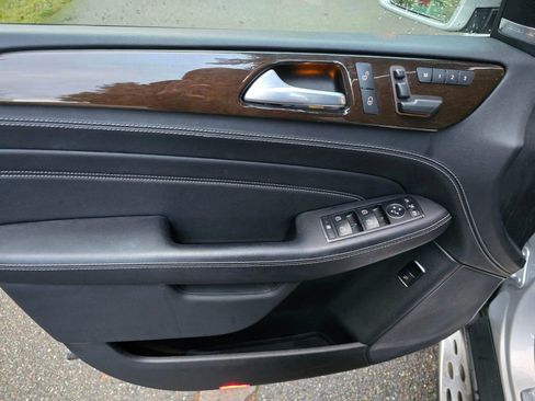 Used 2014 Mercedes-Benz ML 350 ML 350 4MATIC Sport Utility 4D image 22