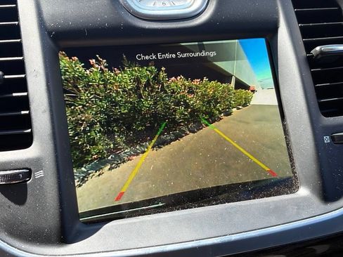 Used 2022 Chrysler 300 Touring L RWD image 14