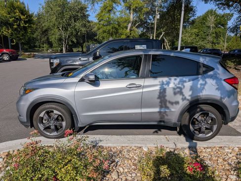 Used 2018 Honda HR-V EX image 5