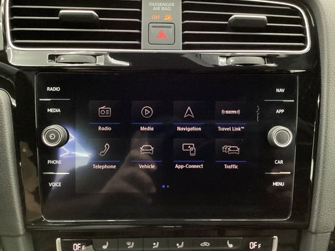 Used 2019 Volkswagen Golf R 4-Door AWD/4WD image 34