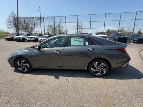 New 2026 Hyundai Elantra Limited FWD image 6