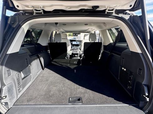 New 2025 Ford Expedition Max Platinum w/ Driver's Package AWD/4WD image 12