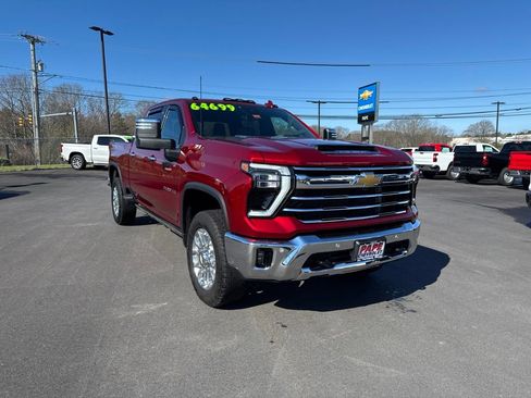 Used 2025 Chevrolet Silverado 2500 LTZ w/ LTZ Premium Package AWD/4WD image 2