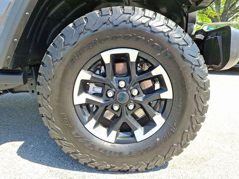 Used 2025 Jeep Wrangler Unlimited Rubicon 4xe w/ Safety Group AWD/4WD image 8