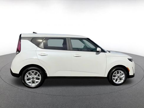 Used 2025 Kia Soul LX w/ LX Technology Package image 14