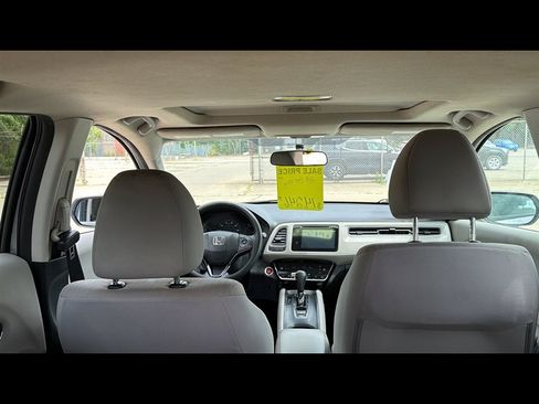 Used 2018 Honda HR-V EX image 24