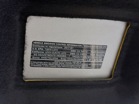 Used 2017 Nissan Rogue SL FWD image 17