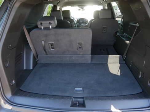 Used 2023 Chevrolet Traverse LT AWD/4WD image 18