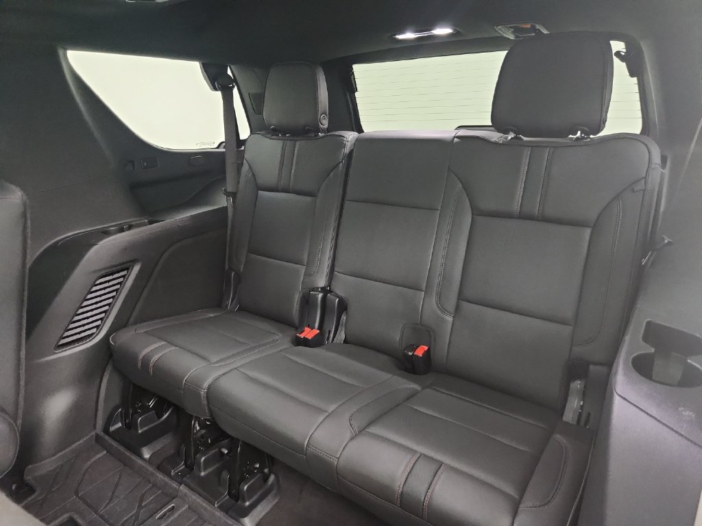 Used 2024 Chevrolet Tahoe RST w/ Luxury Package AWD/4WD image 36
