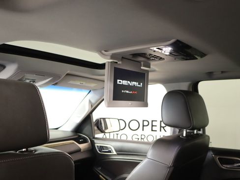 Used 2017 GMC Yukon Denali w/ Open Road Package image 17