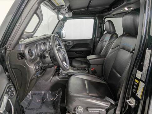Used 2023 Jeep Wrangler Rubicon image 14
