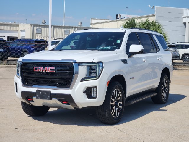 Used 2024 GMC Yukon AT4 w/ Technology Package AWD/4WD image 3