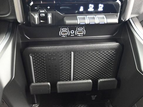 New 2026 RAM 1500 4x4 Crew Cab image 28