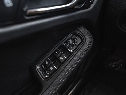 Used 2022 Porsche Macan S AWD/4WD image 20