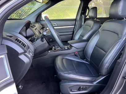 Certified 2019 Ford Explorer XLT w/ Equipment Group 202A